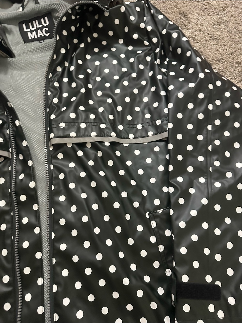 Lulu Mac polka dot hooded rain jacket in black/white - Picture 6 of 10